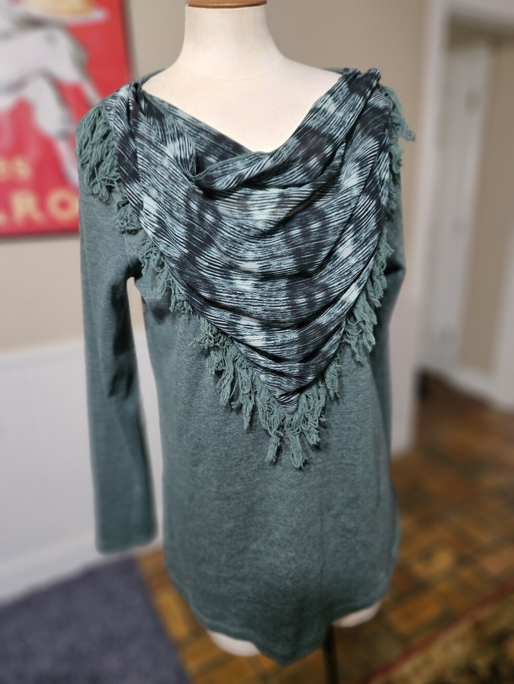 Green Long Sleeve Sweater Large